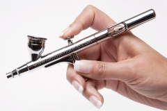 airbrush-in-use
